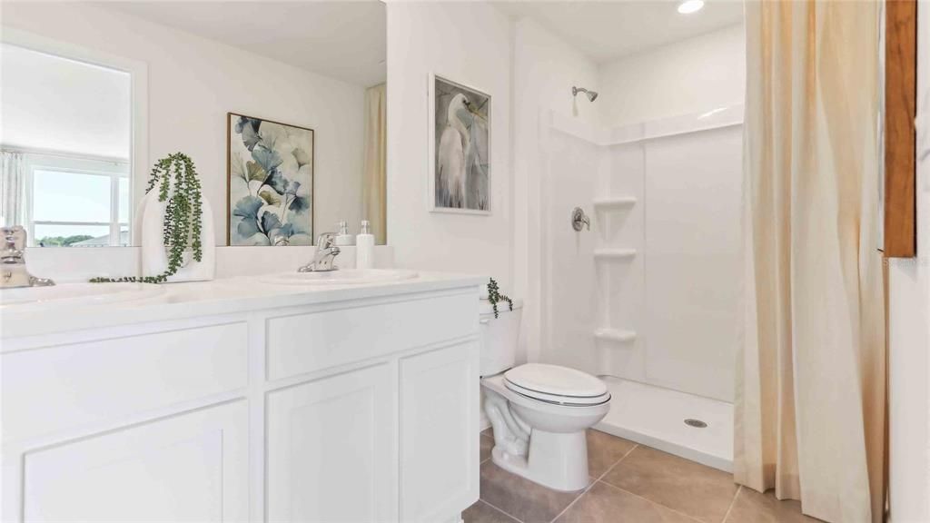 合同活跃: $223,990 (3 贝兹, 2 浴室, 1458 平方英尺)