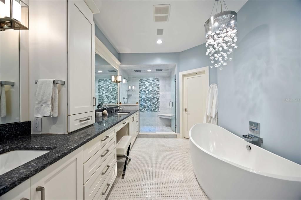 На продажу: $13,900,000 (6 спален, 6 ванн, 8358 Квадратных фут)