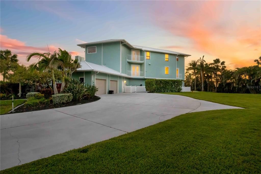 На продажу: $13,900,000 (6 спален, 6 ванн, 8358 Квадратных фут)