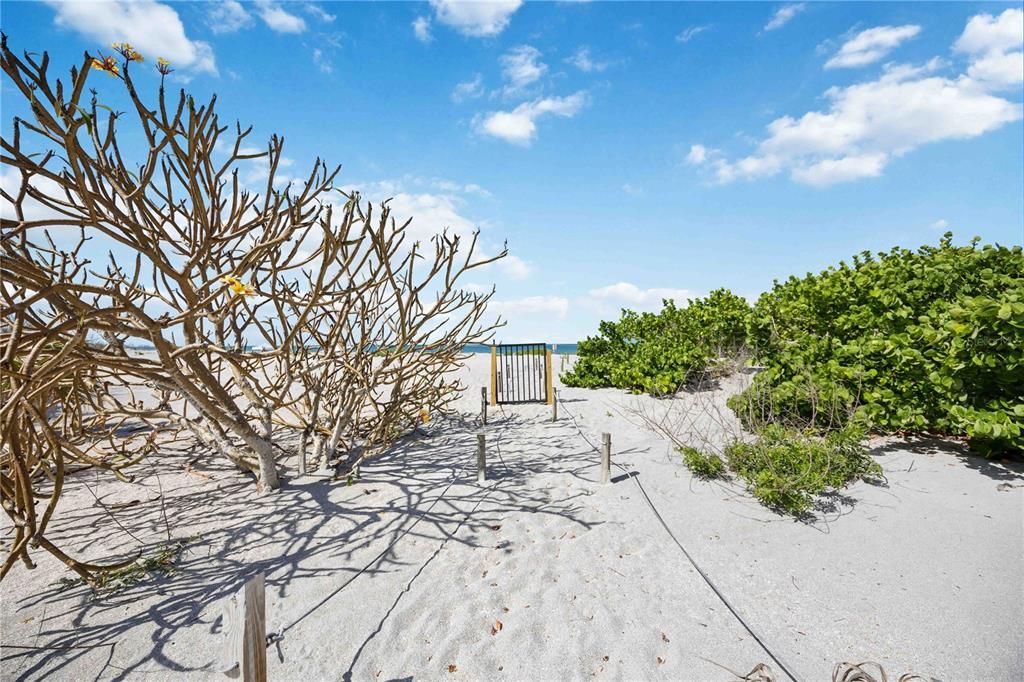 На продажу: $13,900,000 (6 спален, 6 ванн, 8358 Квадратных фут)