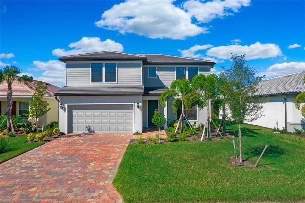 Recently Sold: $470,000 (4 beds, 2 baths, 2894 Square Feet)