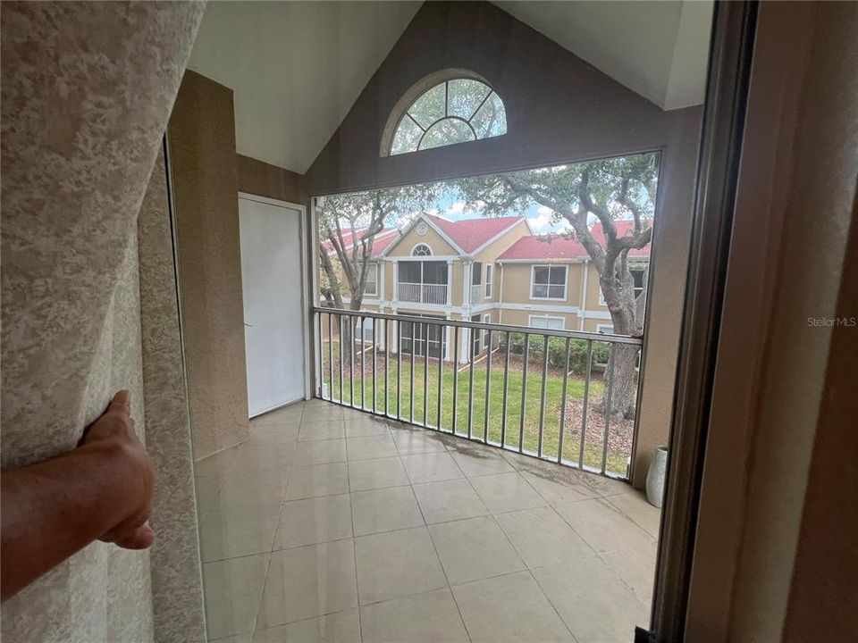 合同活跃: $171,500 (2 贝兹, 2 浴室, 1164 平方英尺)