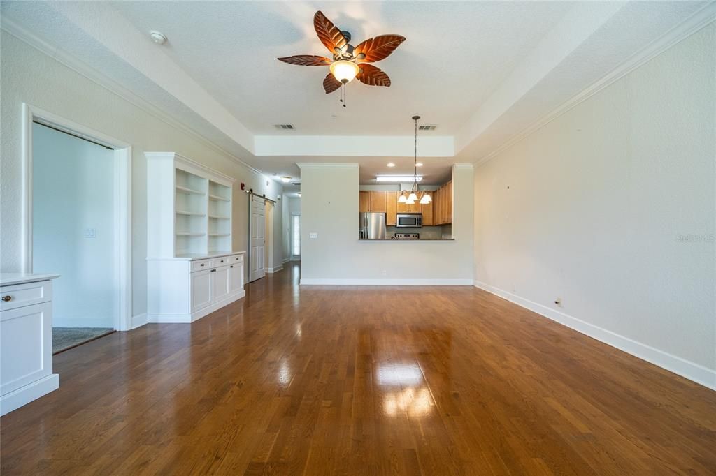 Active With Contract: $309,900 (3 beds, 2 baths, 1469 Square Feet)