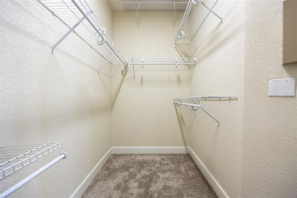 Active With Contract: $309,900 (3 beds, 2 baths, 1469 Square Feet)