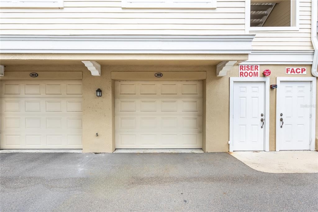 Active With Contract: $309,900 (3 beds, 2 baths, 1469 Square Feet)