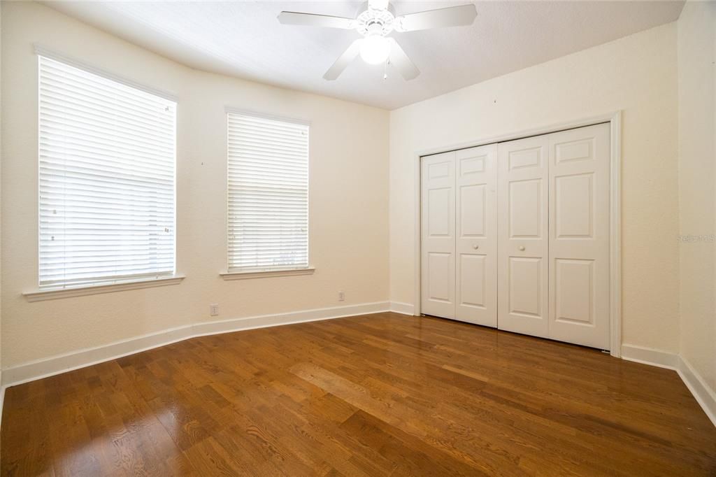 Active With Contract: $309,900 (3 beds, 2 baths, 1469 Square Feet)