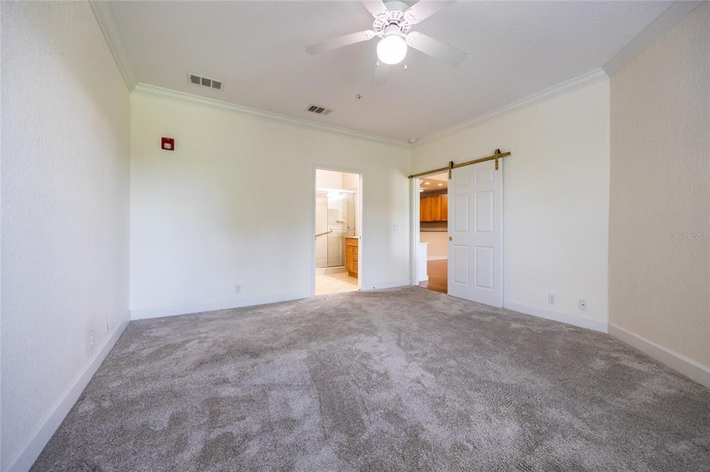 Active With Contract: $309,900 (3 beds, 2 baths, 1469 Square Feet)