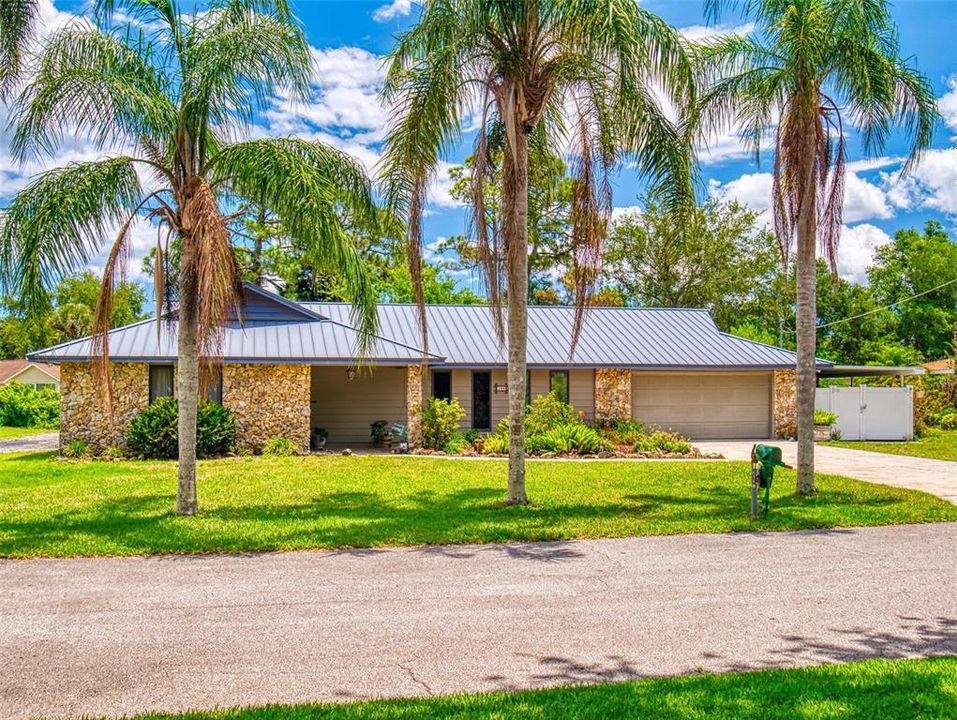 Под контрактом: $534,900 (3 спален, 2 ванн, 2544 Квадратных фут)