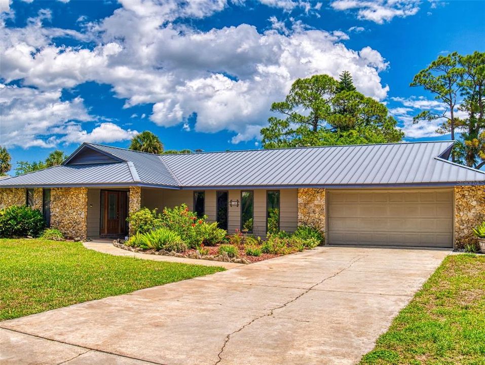 Под контрактом: $534,900 (3 спален, 2 ванн, 2544 Квадратных фут)