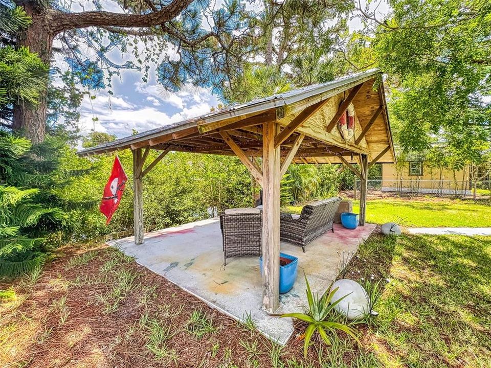 Под контрактом: $534,900 (3 спален, 2 ванн, 2544 Квадратных фут)