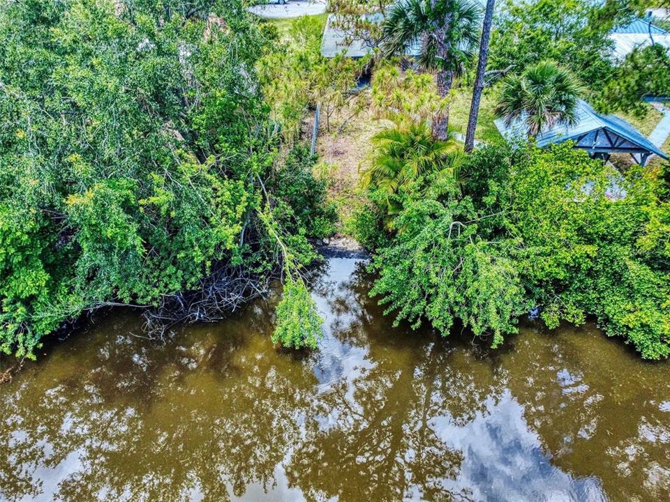 Под контрактом: $534,900 (3 спален, 2 ванн, 2544 Квадратных фут)