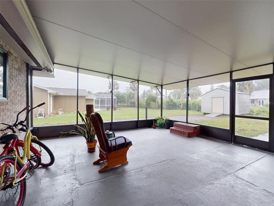 Под контрактом: $534,900 (3 спален, 2 ванн, 2544 Квадратных фут)