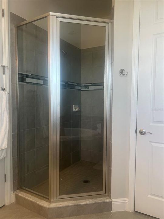 出租: $4,995 (3 贝兹, 3 浴室, 2390 平方英尺)