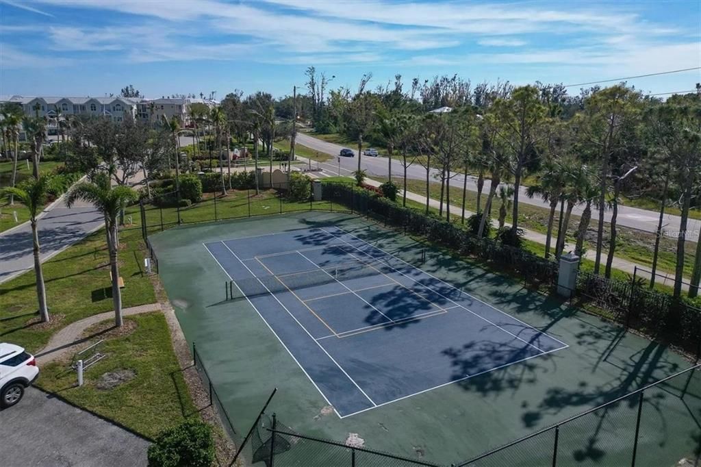 出租: $4,995 (3 贝兹, 3 浴室, 2390 平方英尺)