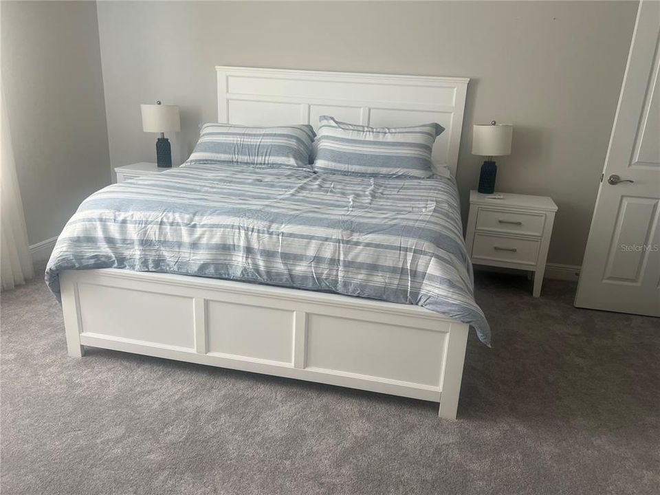 出租: $4,995 (3 贝兹, 3 浴室, 2390 平方英尺)