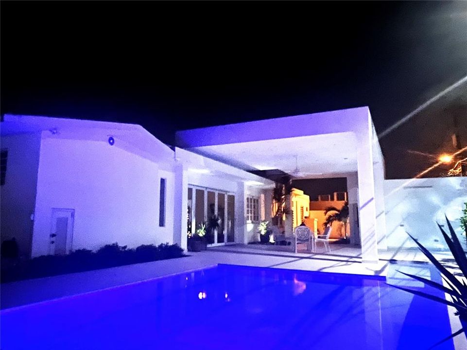 待售: $2,225,000 (5 贝兹, 6 浴室, 4000 平方英尺)