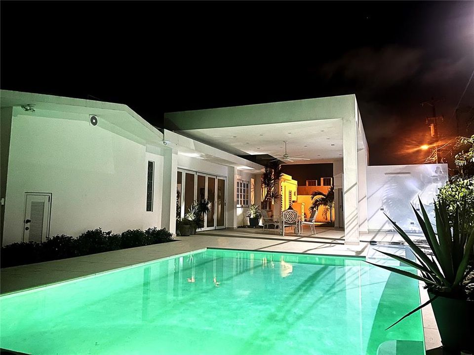 待售: $2,225,000 (5 贝兹, 6 浴室, 4000 平方英尺)