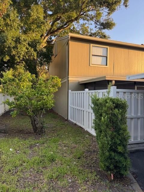 Activo con contrato: $228,000 (3 camas, 1 baños, 1296 Pies cuadrados)