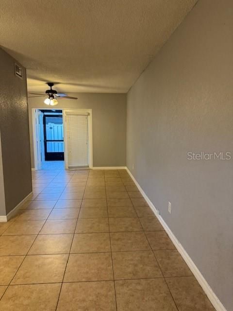 Activo con contrato: $228,000 (3 camas, 1 baños, 1296 Pies cuadrados)
