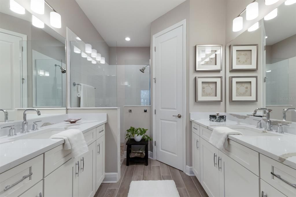 For Rent: $3,500 (2 beds, 2 baths, 1527 Square Feet)