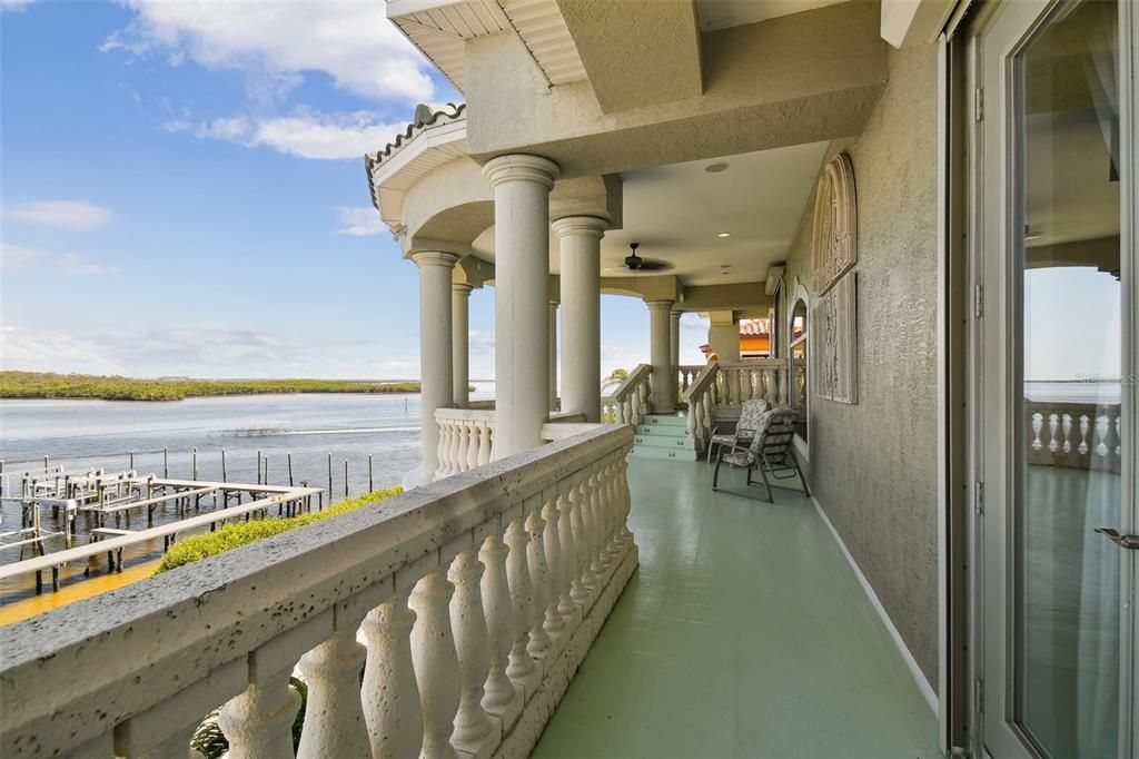 En Venta: $3,499,000 (4 camas, 5 baños, 6676 Pies cuadrados)