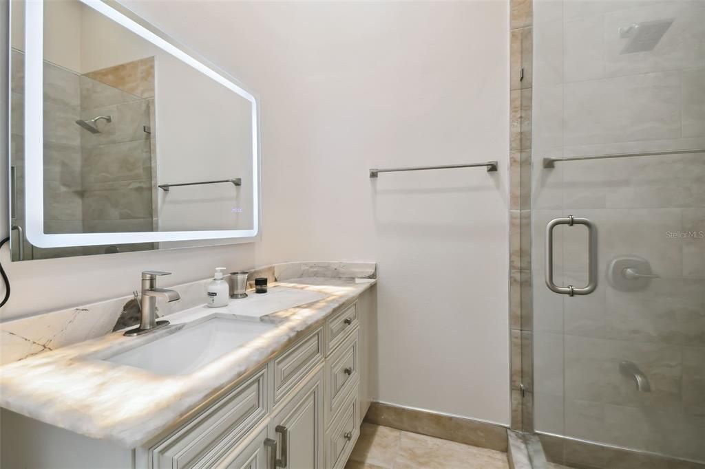 En Venta: $3,499,000 (4 camas, 5 baños, 6676 Pies cuadrados)