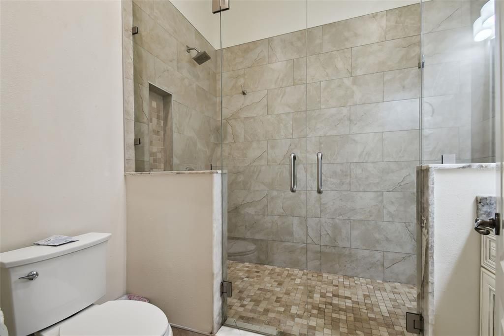 En Venta: $3,499,000 (4 camas, 5 baños, 6676 Pies cuadrados)