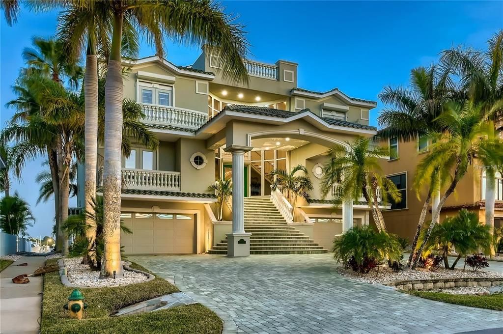 En Venta: $3,499,000 (4 camas, 5 baños, 6676 Pies cuadrados)