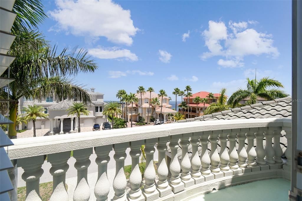 En Venta: $3,499,000 (4 camas, 5 baños, 6676 Pies cuadrados)