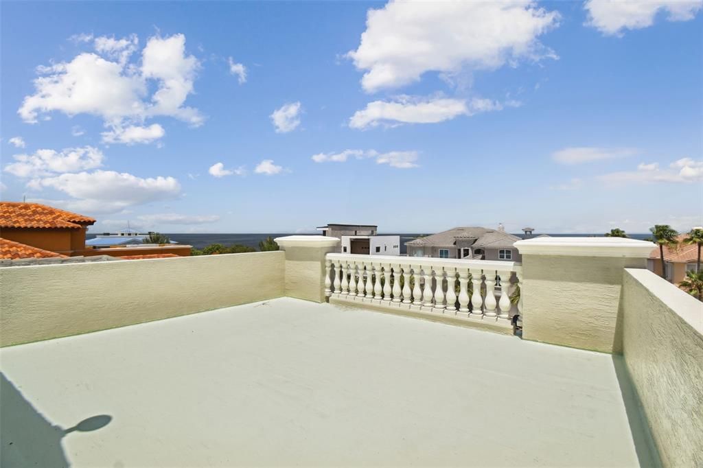 En Venta: $3,499,000 (4 camas, 5 baños, 6676 Pies cuadrados)