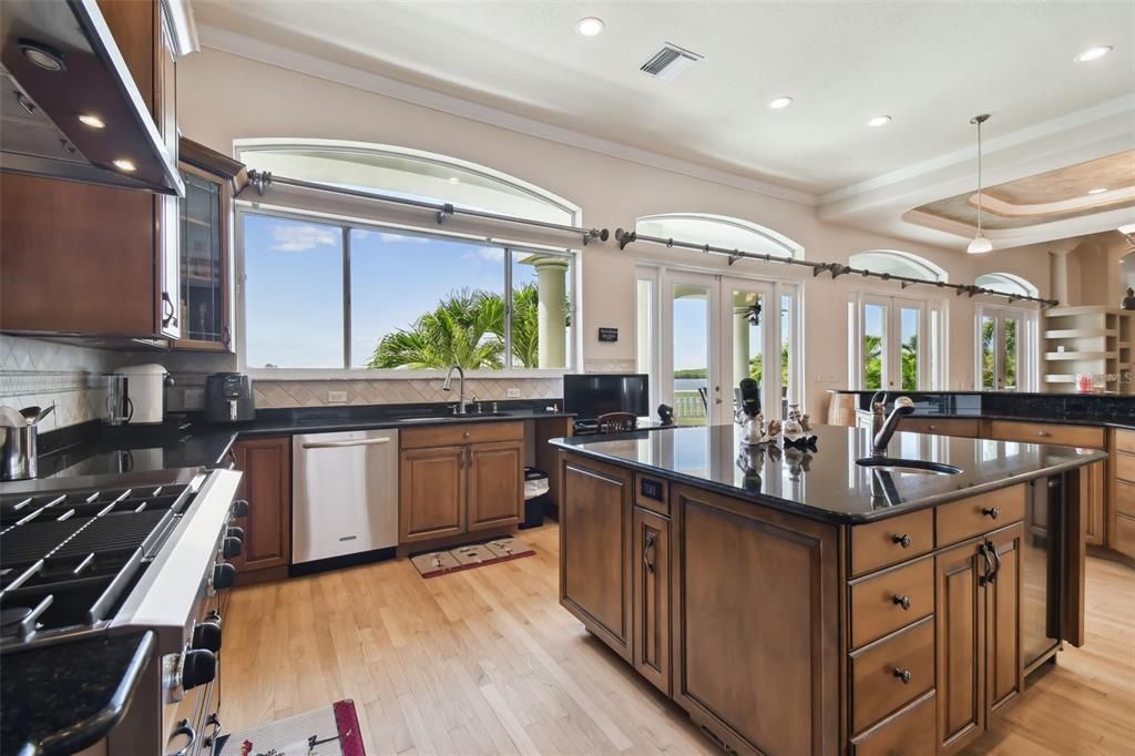 En Venta: $3,499,000 (4 camas, 5 baños, 6676 Pies cuadrados)