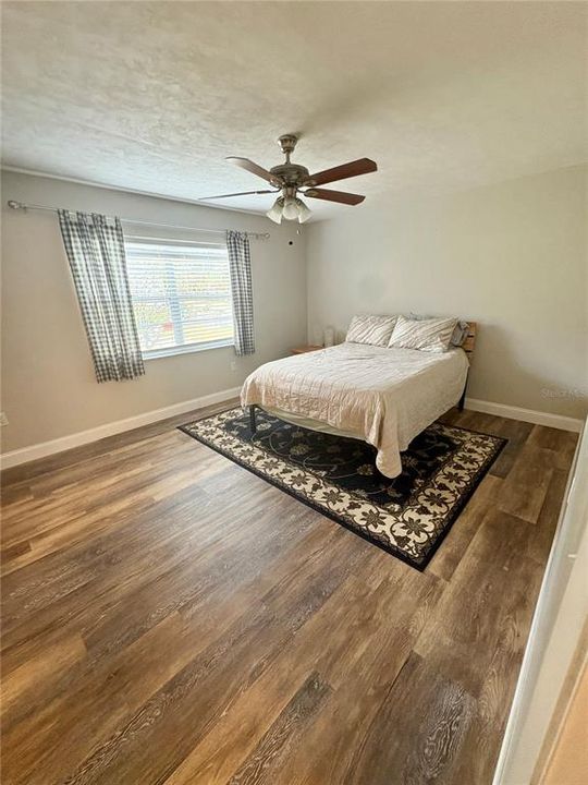 На продажу: $199,000 (2 спален, 2 ванн, 1225 Квадратных фут)