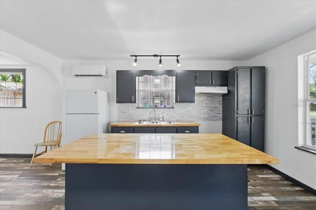 En Venta: $440,000 (2 camas, 2 baños, 768 Pies cuadrados)