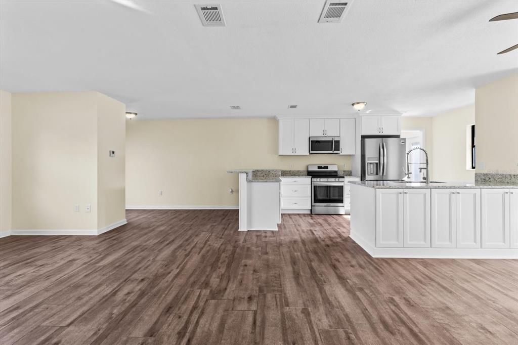 En Venta: $440,000 (2 camas, 2 baños, 1110 Pies cuadrados)