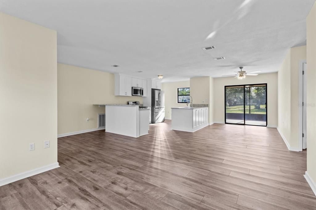 En Venta: $440,000 (2 camas, 2 baños, 1110 Pies cuadrados)