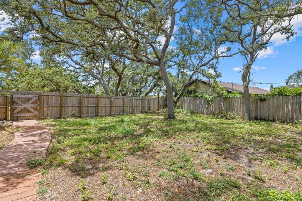 For Sale: $699,000 (4 beds, 3 baths, 2724 Square Feet)