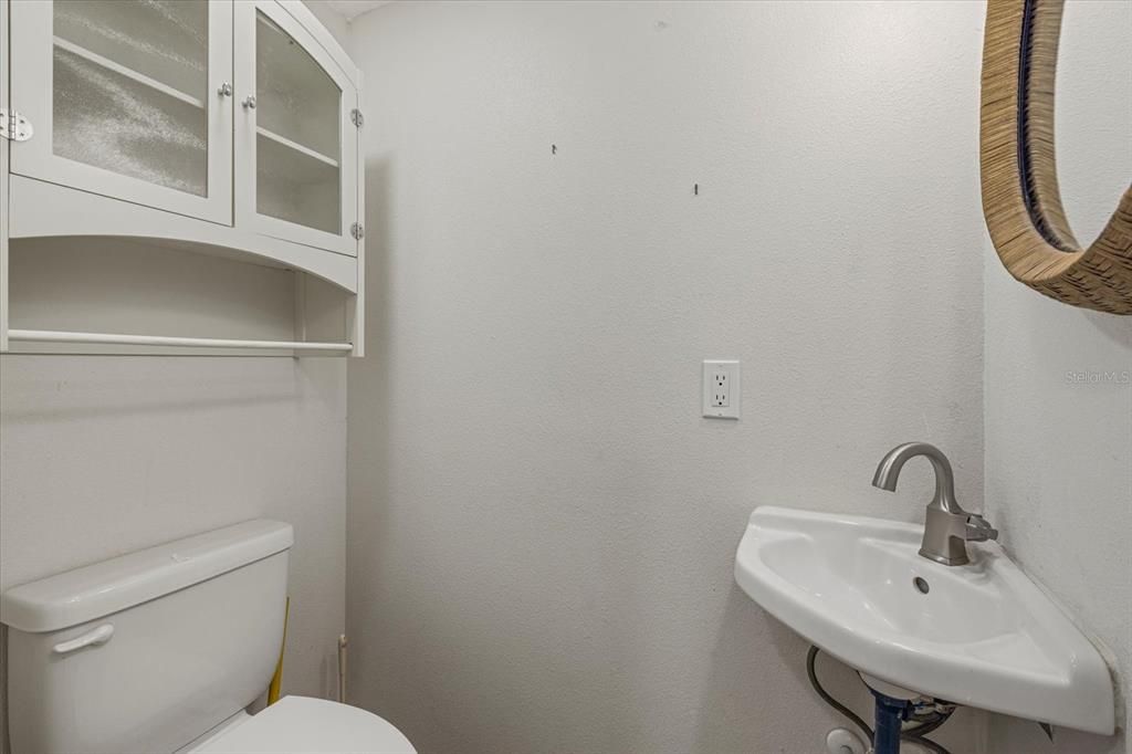 For Sale: $699,000 (4 beds, 3 baths, 2724 Square Feet)