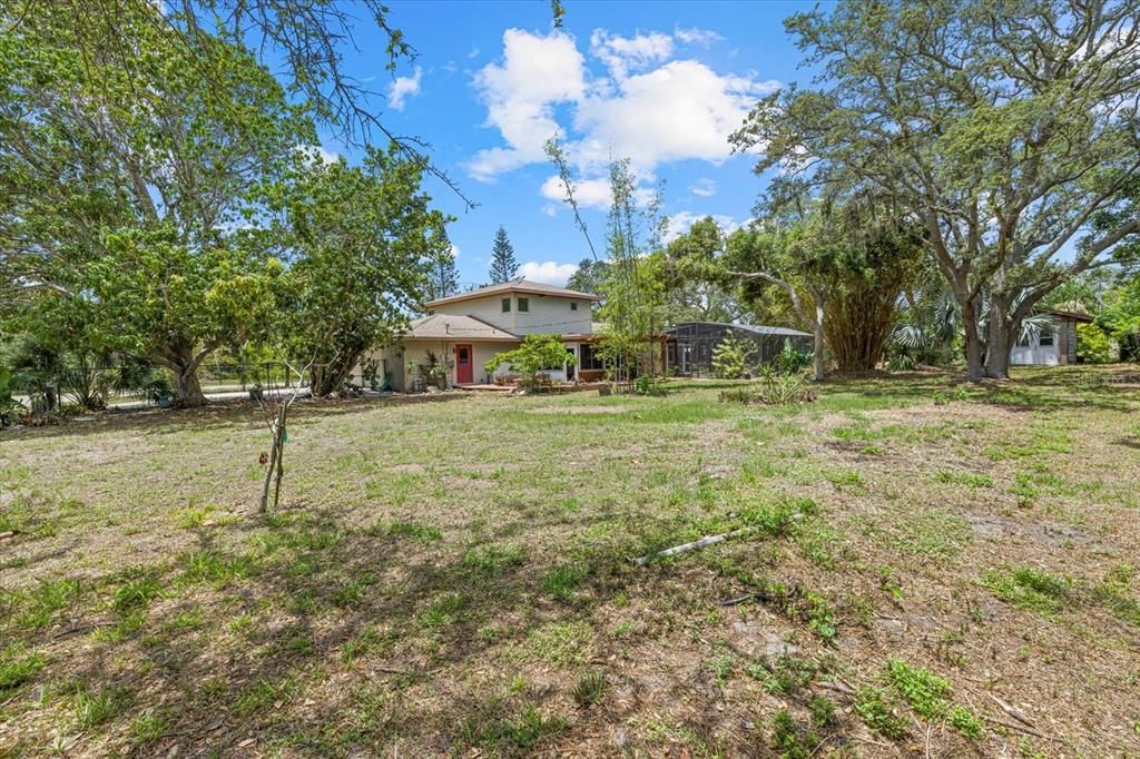 For Sale: $699,000 (4 beds, 3 baths, 2724 Square Feet)