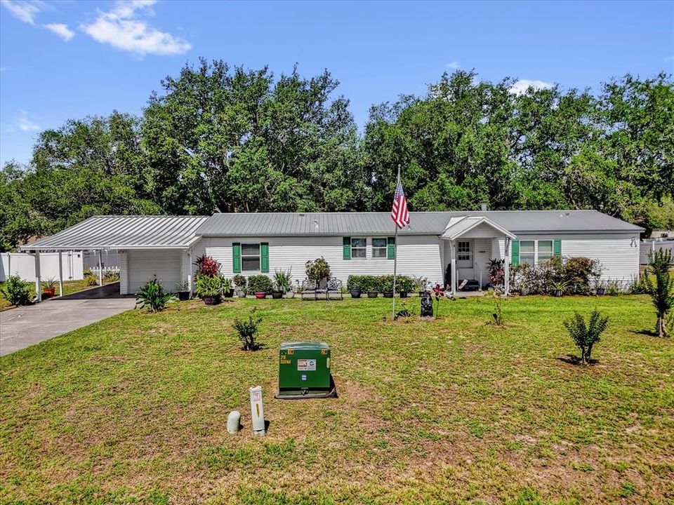 Active With Contract: $289,900 (3 beds, 2 baths, 1822 Square Feet)