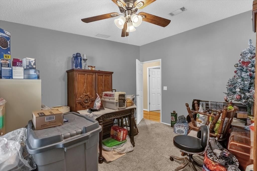 Active With Contract: $289,900 (3 beds, 2 baths, 1822 Square Feet)