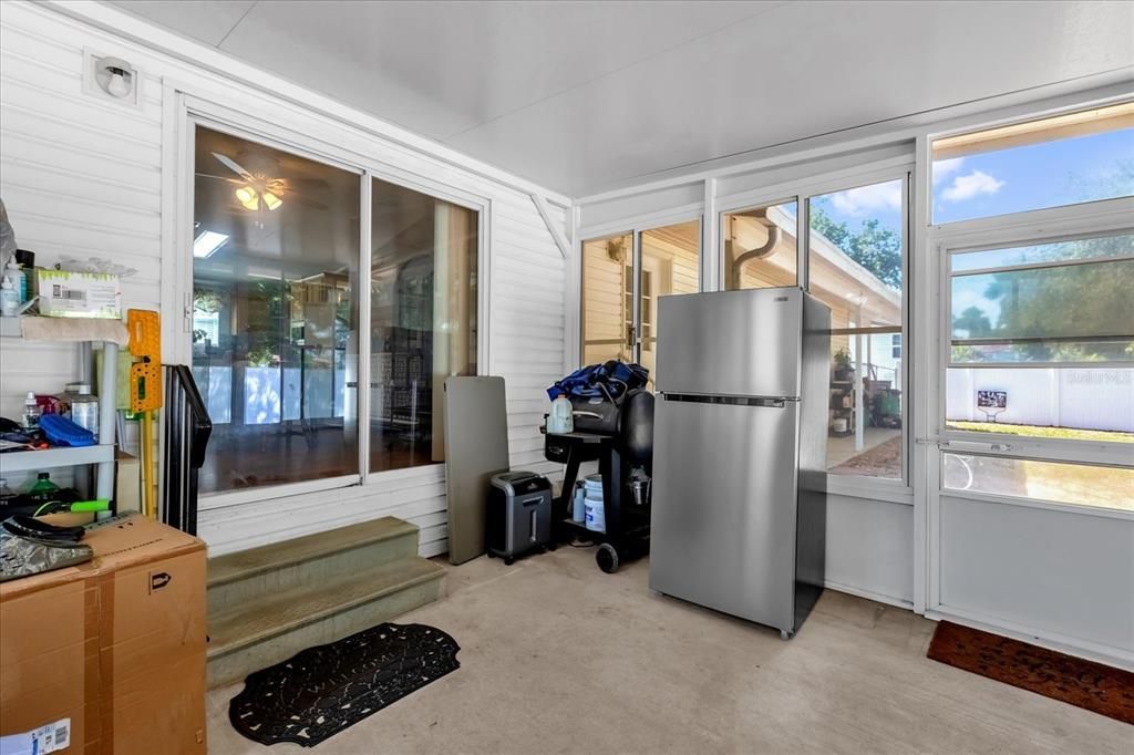 Active With Contract: $289,900 (3 beds, 2 baths, 1822 Square Feet)