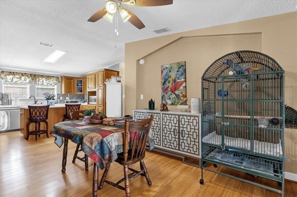 Active With Contract: $289,900 (3 beds, 2 baths, 1822 Square Feet)