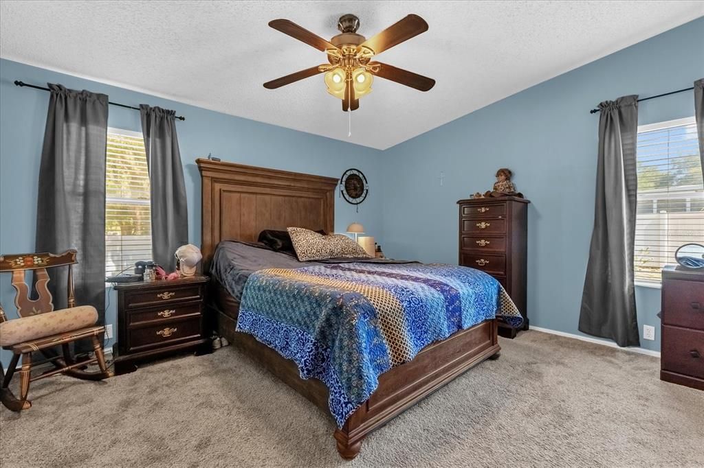 Active With Contract: $289,900 (3 beds, 2 baths, 1822 Square Feet)