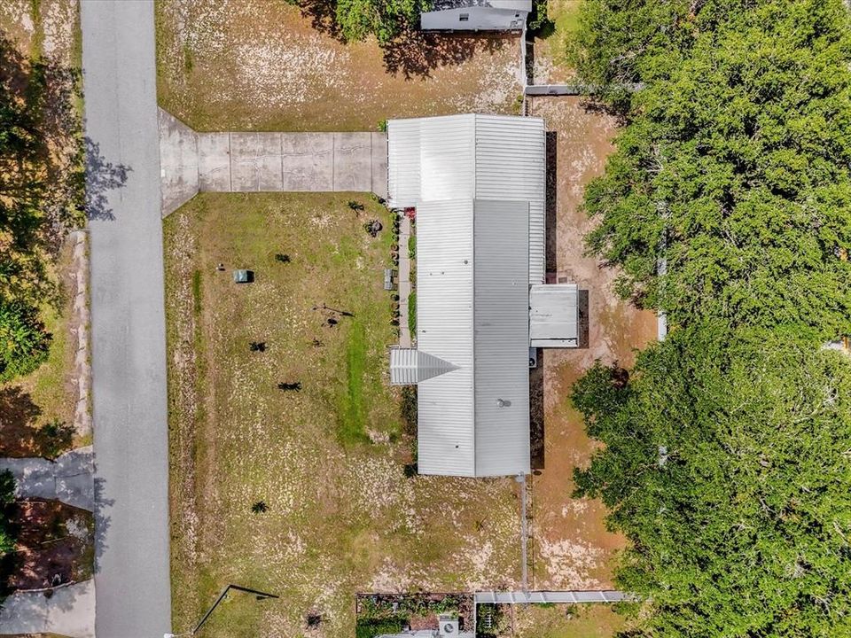 Active With Contract: $289,900 (3 beds, 2 baths, 1822 Square Feet)