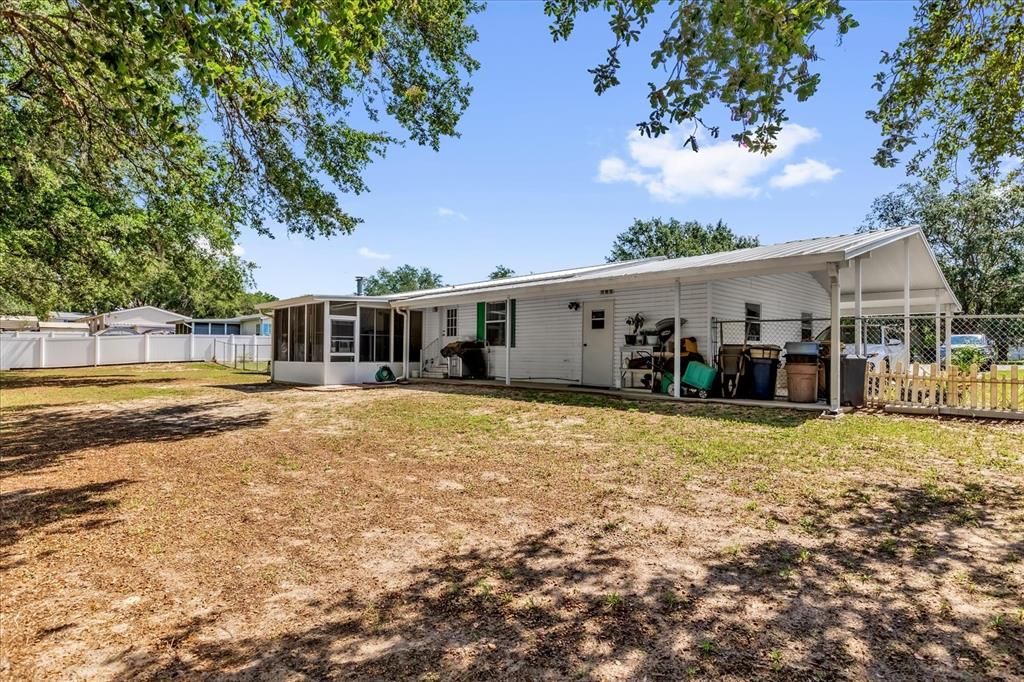 Active With Contract: $289,900 (3 beds, 2 baths, 1822 Square Feet)