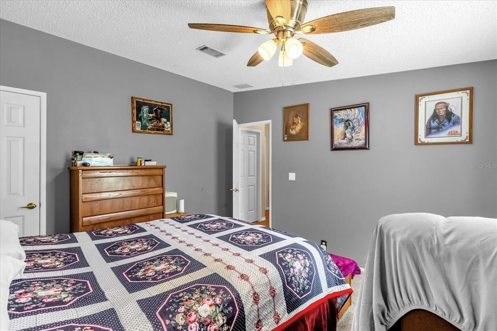 Active With Contract: $289,900 (3 beds, 2 baths, 1822 Square Feet)