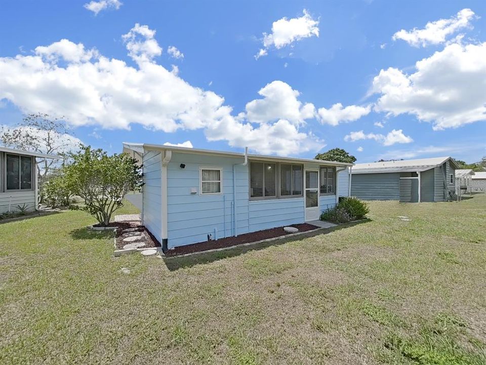 Под контрактом: $169,900 (2 спален, 2 ванн, 828 Квадратных фут)