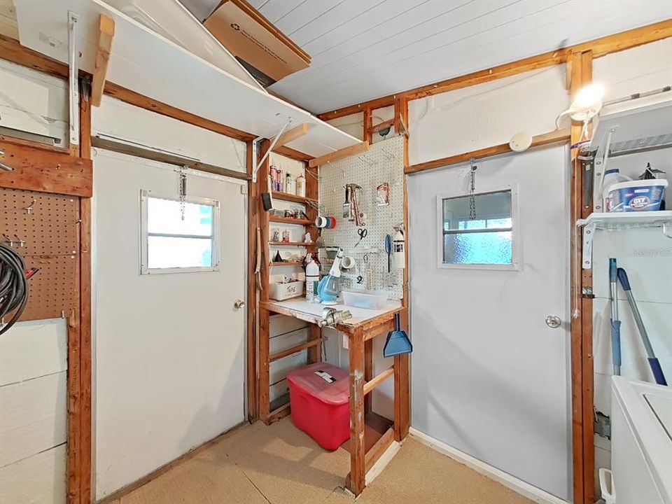 Под контрактом: $169,900 (2 спален, 2 ванн, 828 Квадратных фут)