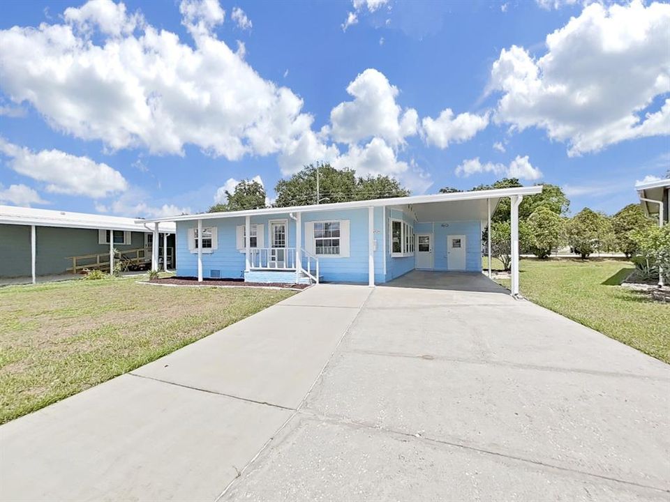 Под контрактом: $169,900 (2 спален, 2 ванн, 828 Квадратных фут)