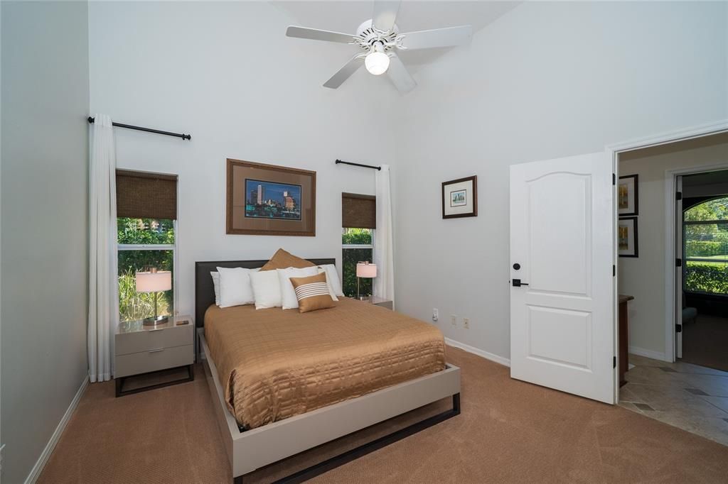 На продажу: $895,000 (3 спален, 2 ванн, 3130 Квадратных фут)